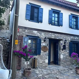 Otel Domatia Stone