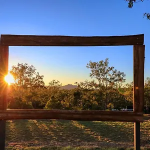 Mt Larcom Tourist Park Mount Larcom