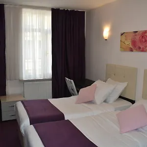 Méribel 3*, Bruxelles Belgique